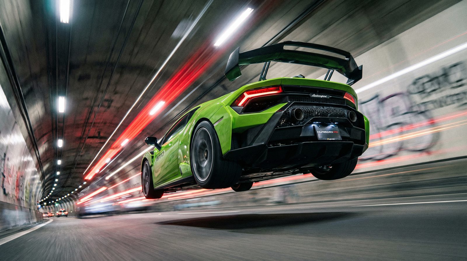 困困兔兰博基尼隧道视频